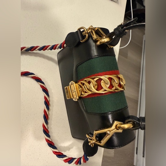 Gucci Black and Green Satchel with Gold Chain - Picture 8 of 10